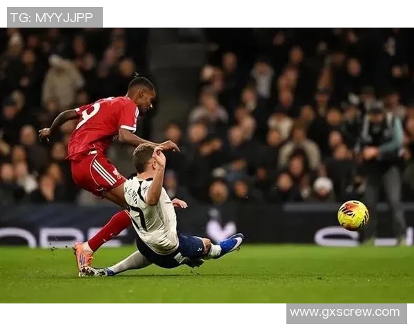 德甲热刺逆转利物浦帽子戏法引发全场狂欢赛后深度解析